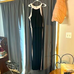 Elegant Black and White Sleeveless Dress